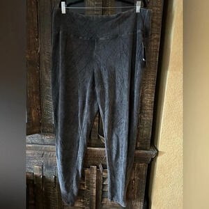 Black Tape_ Fuzzy Lounge Pants - Black Wash - Size 3X  New With Tags